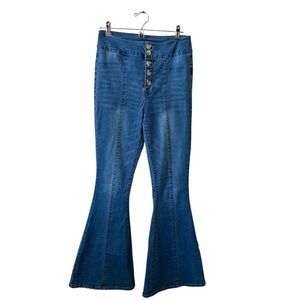 Fashion Nova Button-Fly Flare Jeans 
Size 9